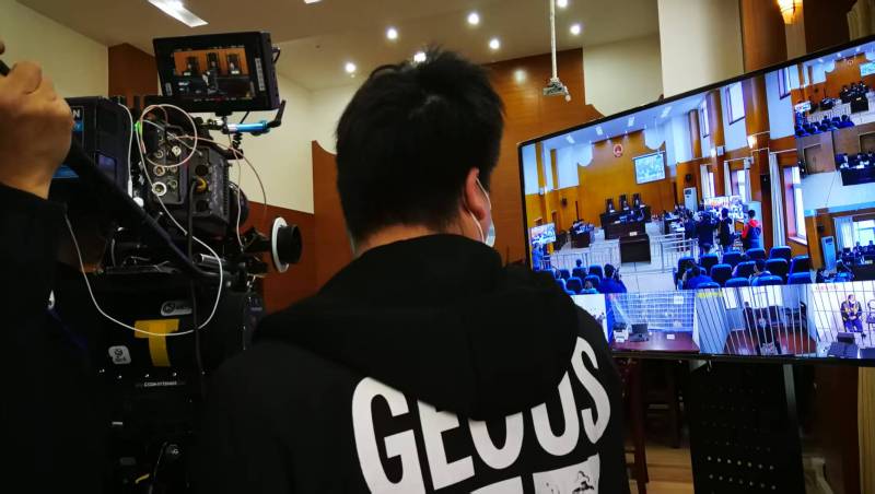 AI生成VS人工创意——吴江区广告片拍摄公司的技术浪漫主义实践